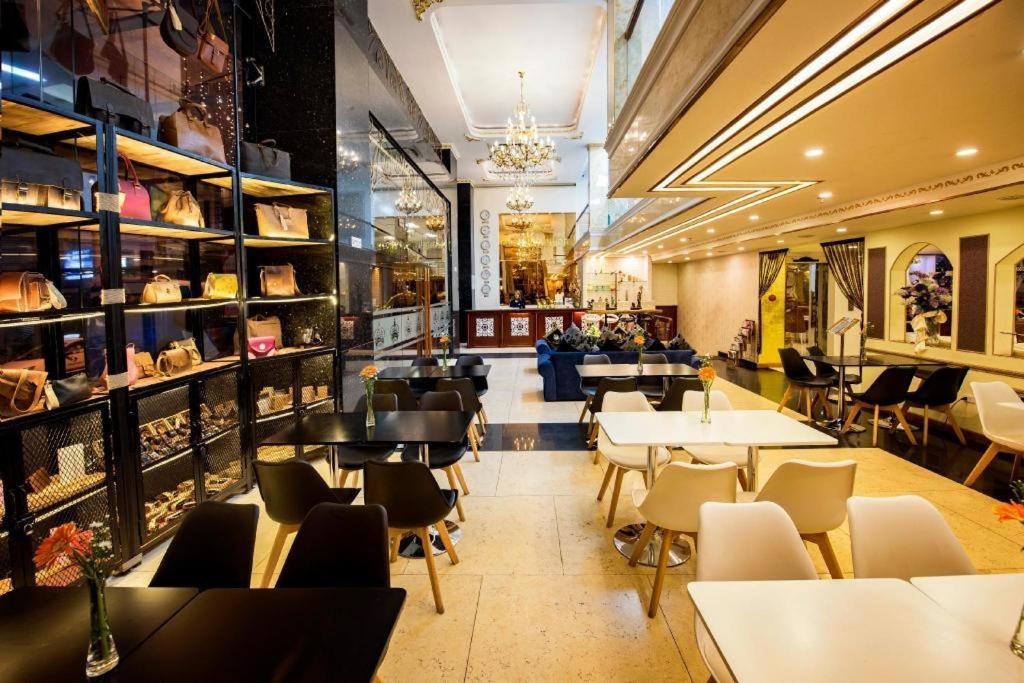 Golden Crown Hotel Saigon Ho Chi Minh City Exterior photo