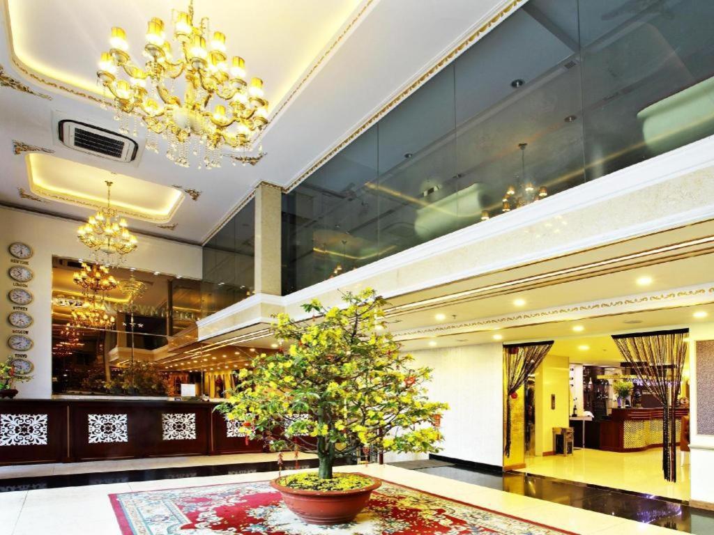 Golden Crown Hotel Saigon Ho Chi Minh City Exterior photo