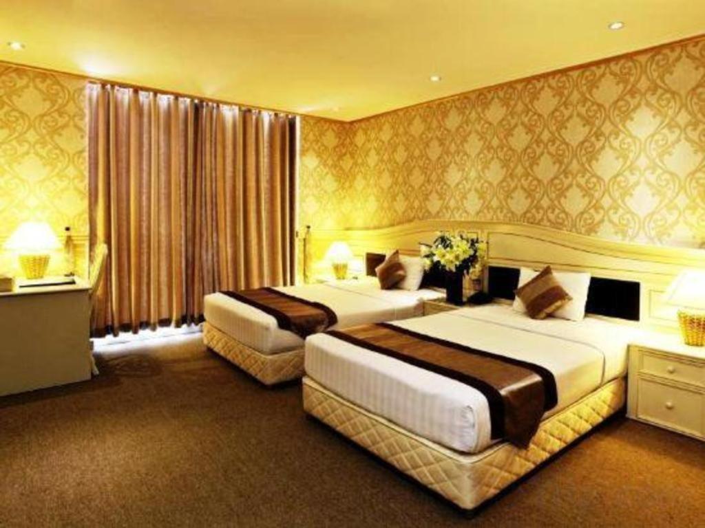 Golden Crown Hotel Saigon Ho Chi Minh City Exterior photo