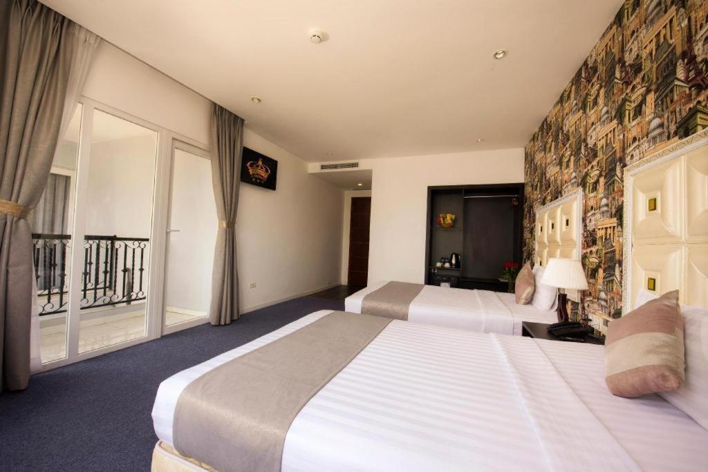 Golden Crown Hotel Saigon Ho Chi Minh City Exterior photo
