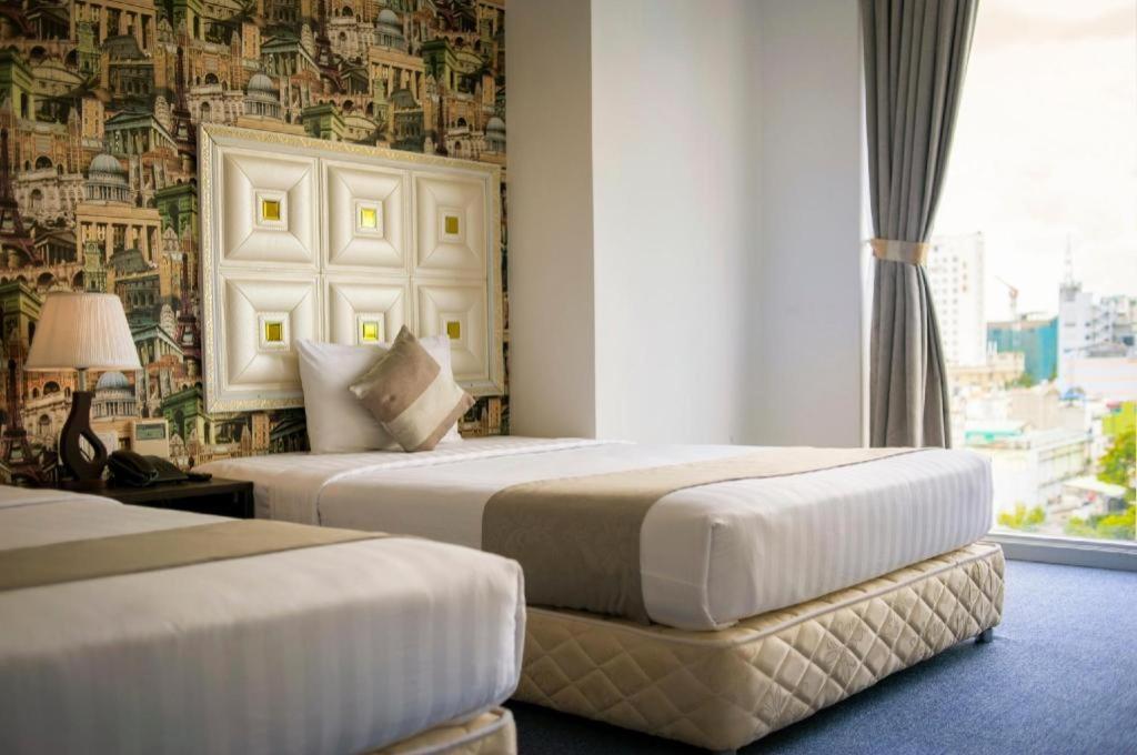 Golden Crown Hotel Saigon Ho Chi Minh City Exterior photo
