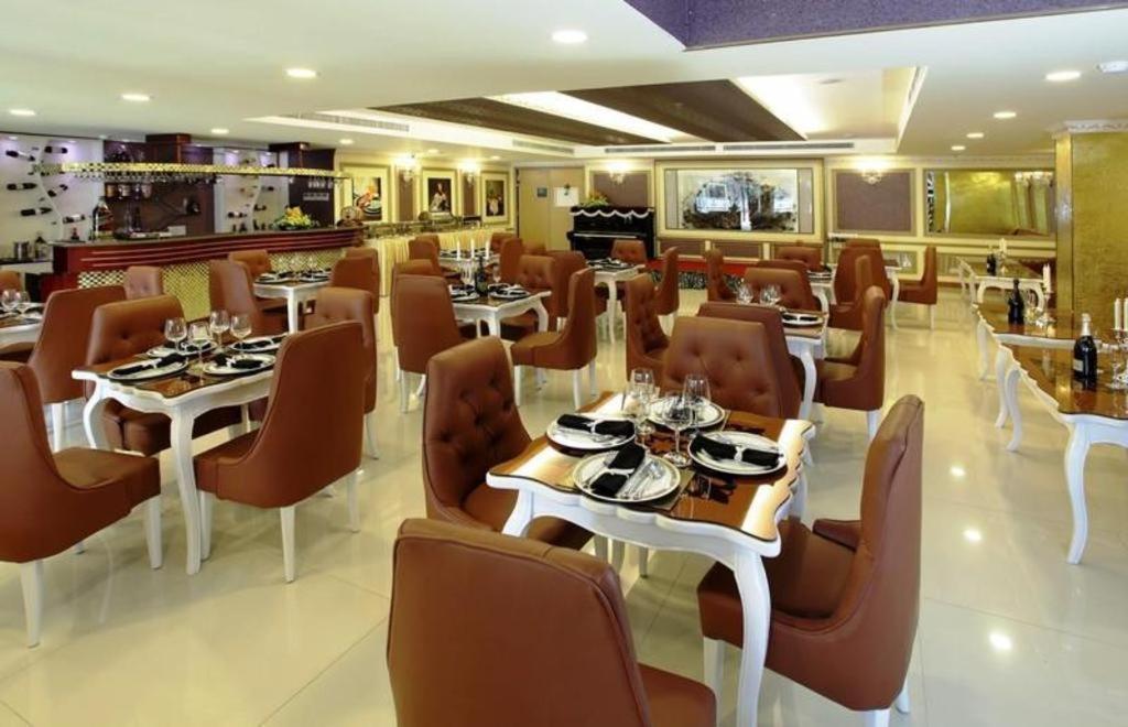 Golden Crown Hotel Saigon Ho Chi Minh City Exterior photo